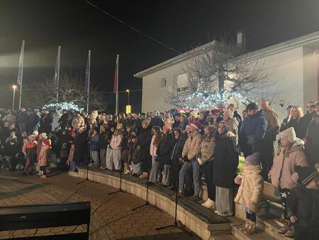 Prižig lučk 2025 (2a1)